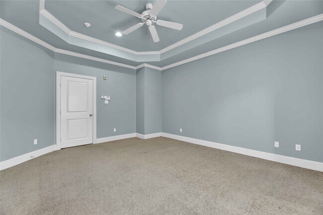Building Photo - 4631 Regent Manor Dr