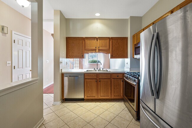 Building Photo - 3103 Anton Dr