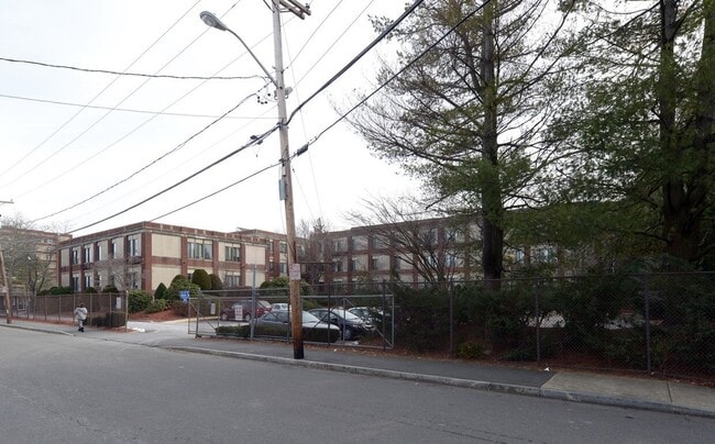 Building Photo - 54 Haverhill St