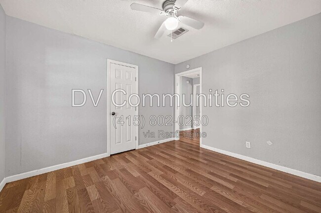 Building Photo - 5910 Southtown St