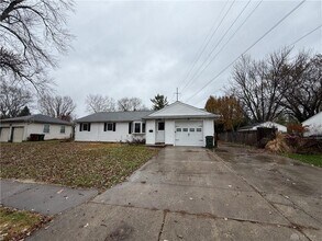 Building Photo - 217 Wolf Ave