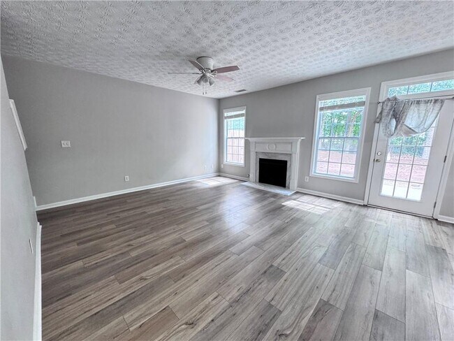 Building Photo - 3044 Kentmere Dr