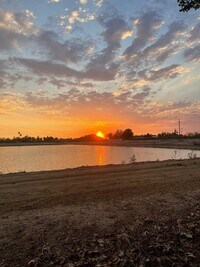 Building Photo - 1383 E Clayton Ave