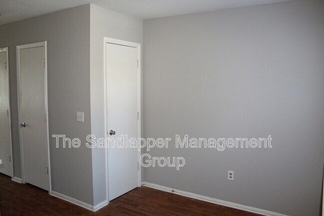 Building Photo - 21-B Anderson Ave