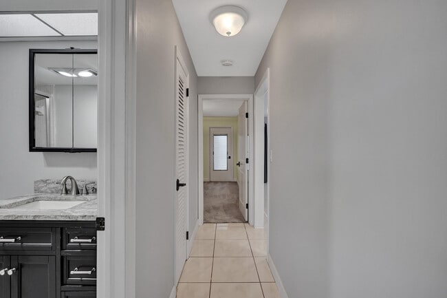 Building Photo - 109 Wettaw Ln