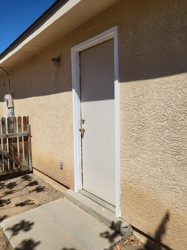 Building Photo - 3008 Laurel Meadows Dr