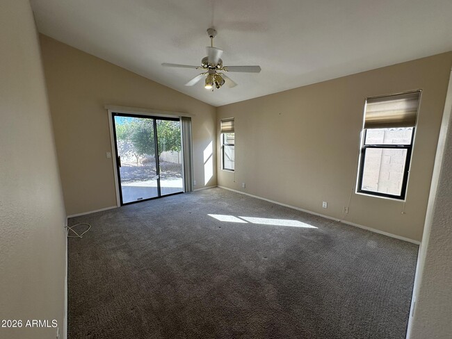 Building Photo - 14462 N Sherwood Dr