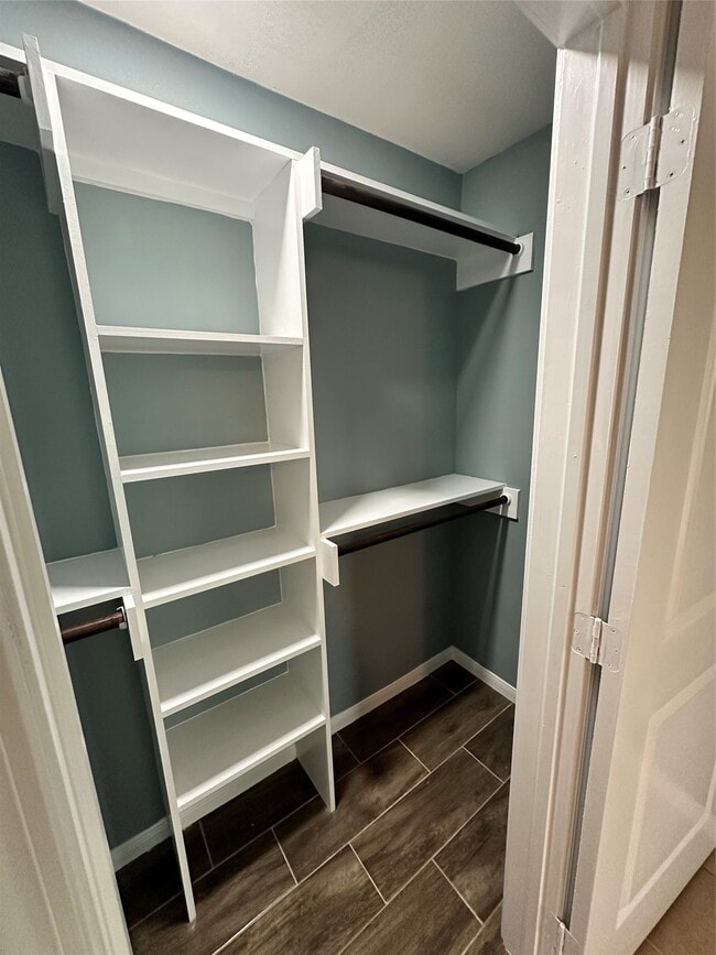 Building Photo - 6911 Bauman Rd