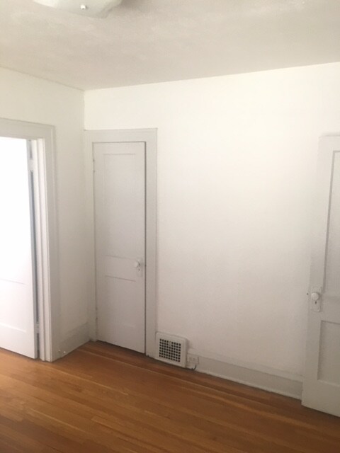 Building Photo - 3132 Meadowbrook Blvd