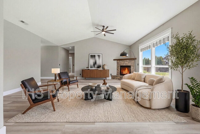 Building Photo - 4806 Tamarisk Dr