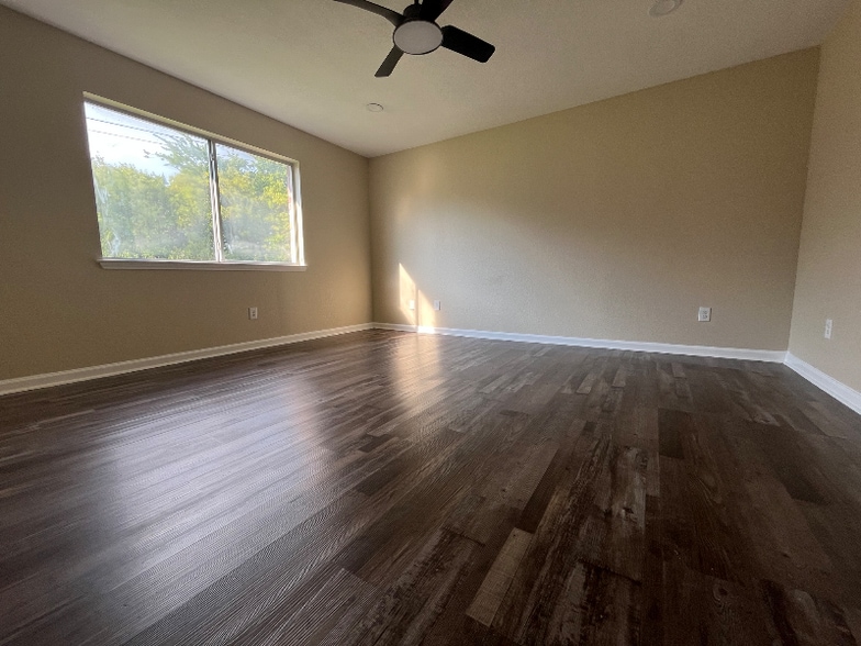 Building Photo - 3001 Green Vista Ct