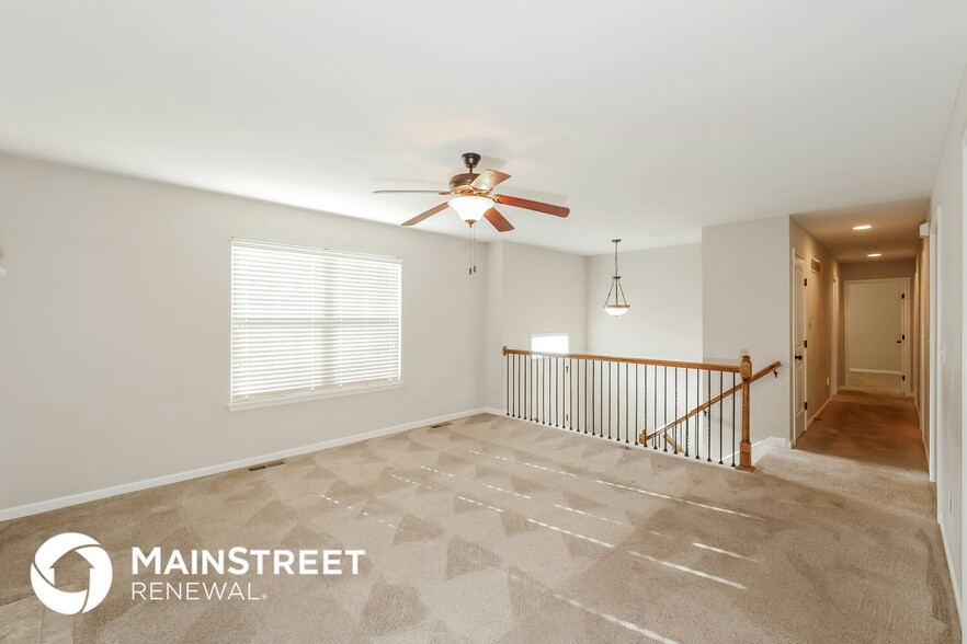 Building Photo - 18610 E 19th Ter Ct S