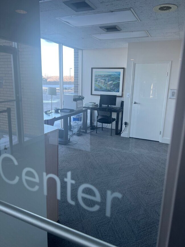 Building Photo - Fantastic Studio in The Metropolitan Condos