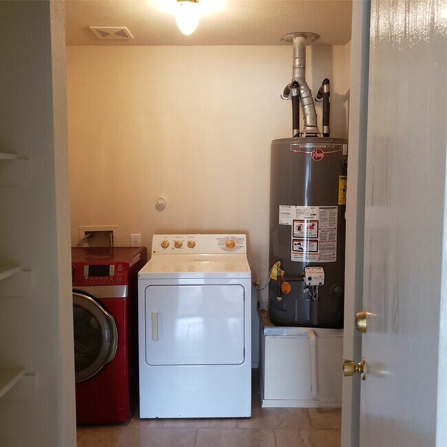 Building Photo - 7863 Maverick Trace Ln