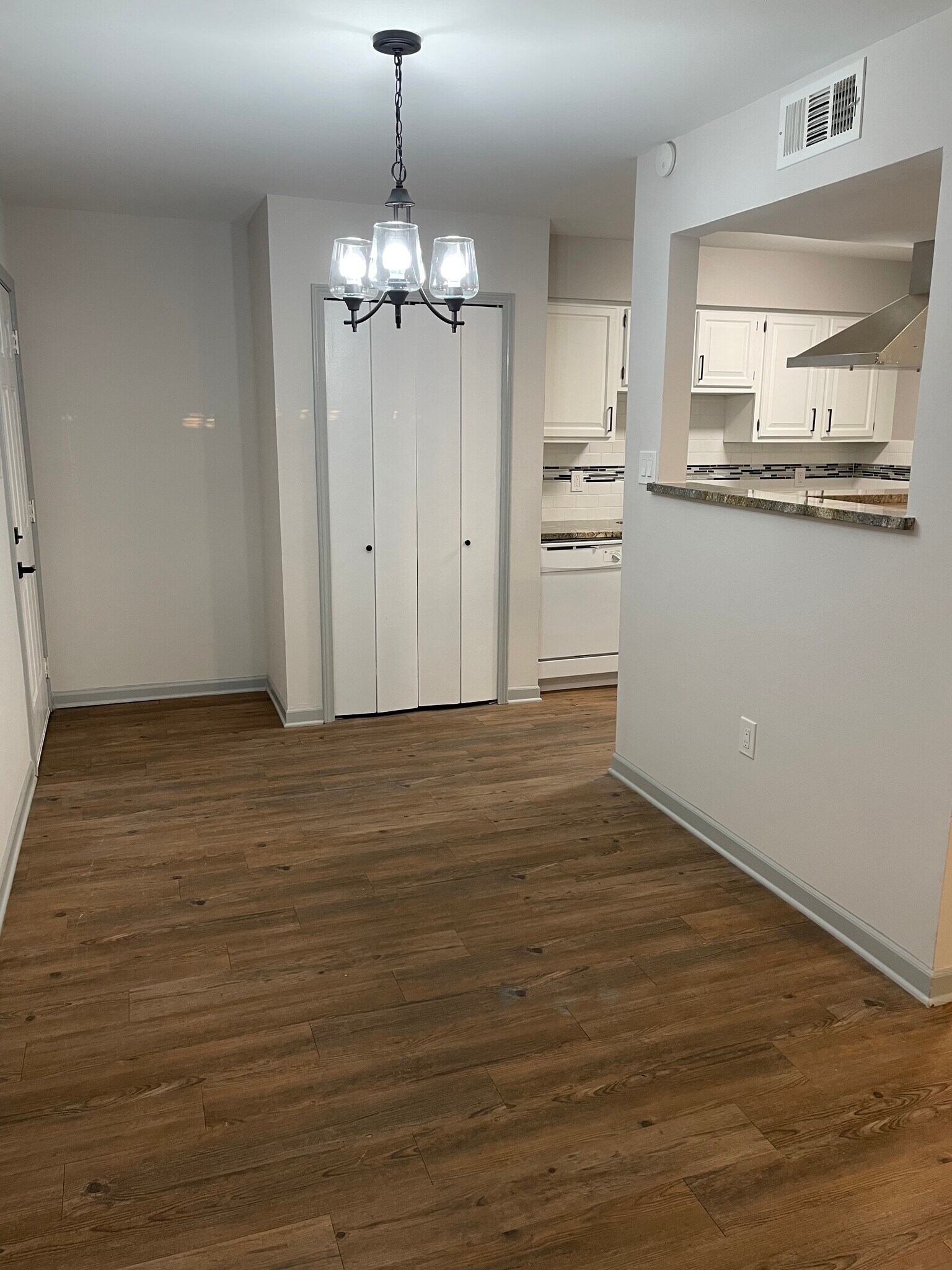 Building Photo - 1757 S Brightside View Dr