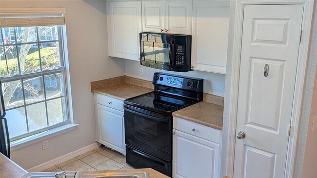 Building Photo - 5611 Bidwell Pkwy