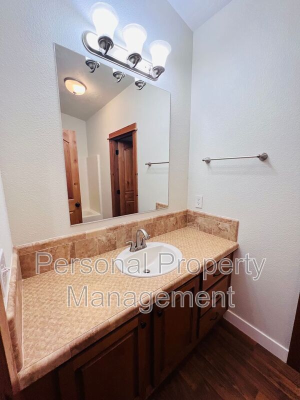 Building Photo - 21814 NE Cedar Creek Rd