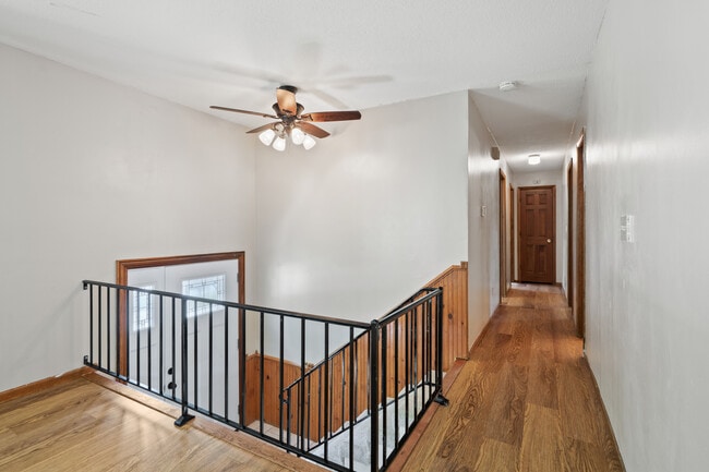 Building Photo - 1305 Jake Ln