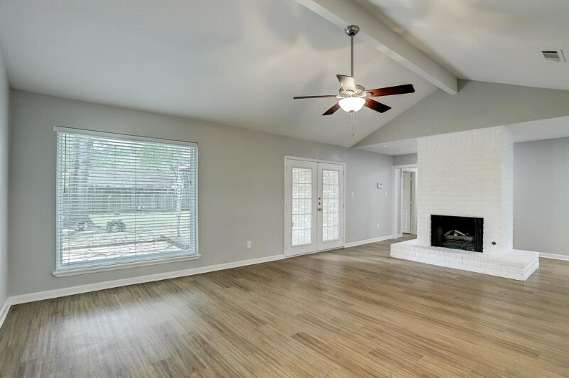 Building Photo - 45 Artesia