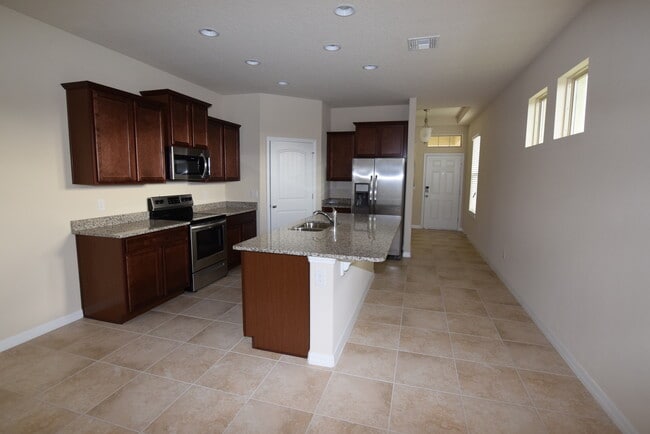 Building Photo - 16073 Pebble Blf Lp