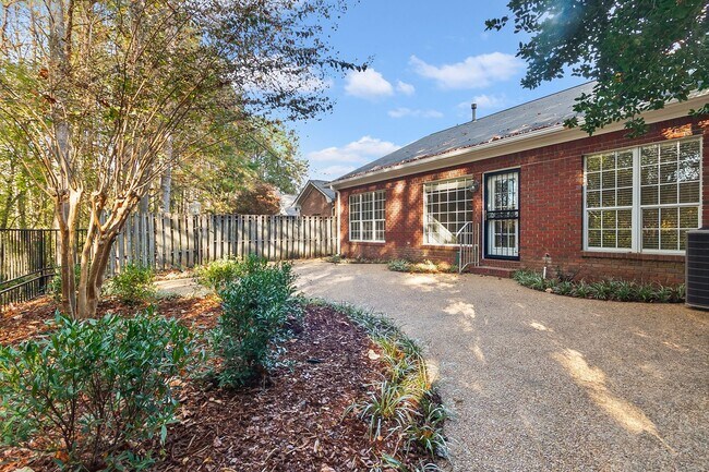 Building Photo - Verner School Zone - Fox Ridge Subdivision