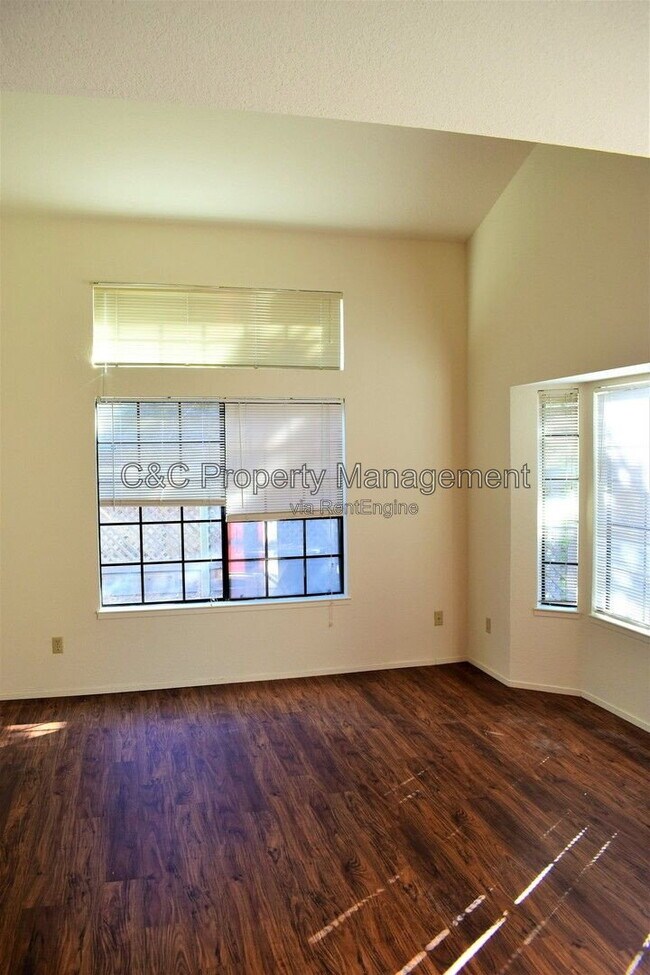 Building Photo - 1026 Olympic Ln