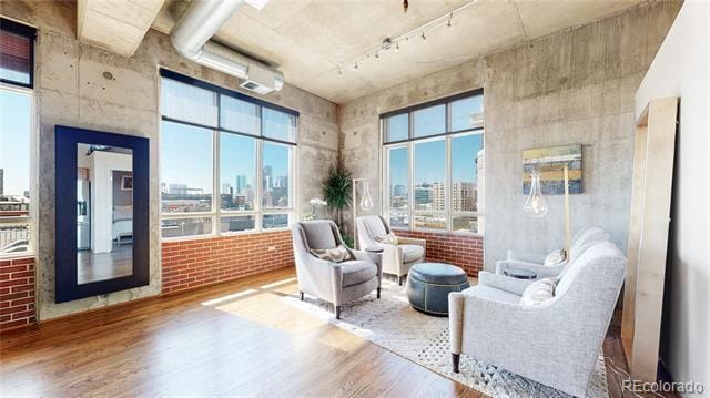 Building Photo - 2000 Little Raven St