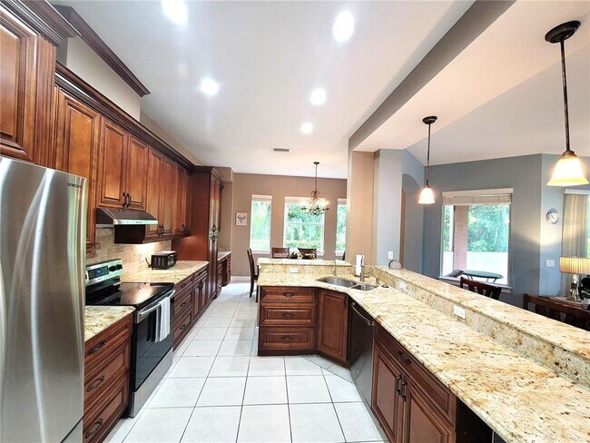 Building Photo - 5465 46th Ct W