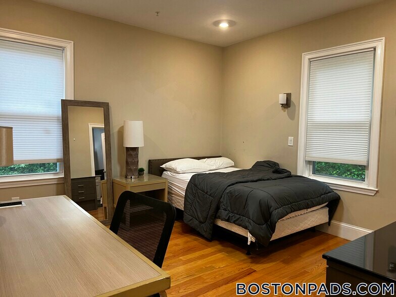 Building Photo - 1778 Commonwealth Ave