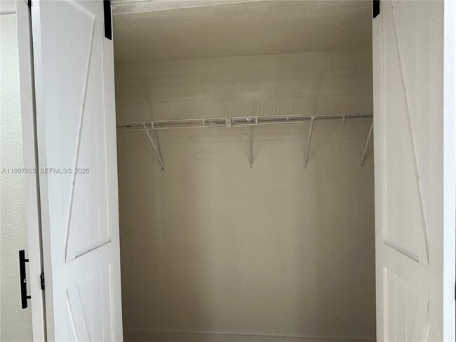 Building Photo - 135 E 37th St