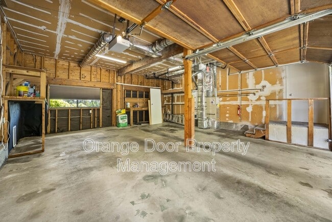 Building Photo - 3602 Nassau Ave NE
