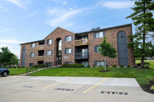 Building Photo - 5087 Tri County View Dr