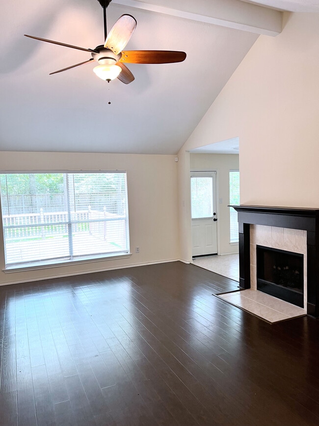 Building Photo - 126 W Russet Grove Cir