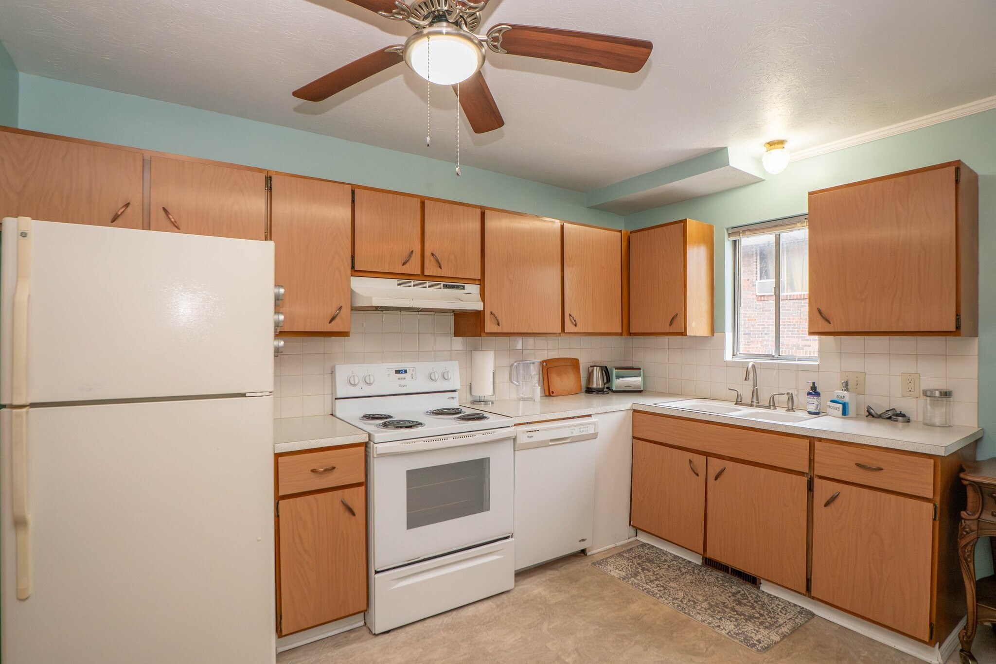 Building Photo - 1755 Cromwell Dr