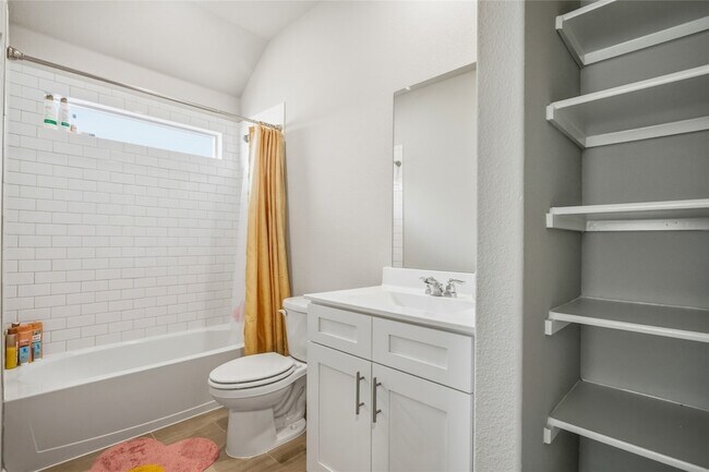 Building Photo - 4812 Foundation St