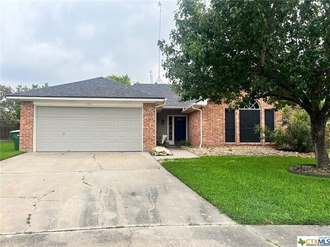 Primary Photo - 103 Sunrise Ct