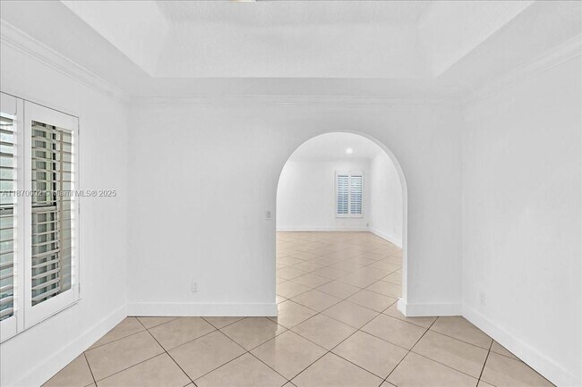 Building Photo - 5650 NW 40th Terrace