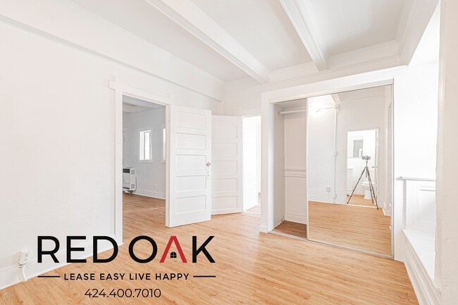 Building Photo - 617 S Soto St