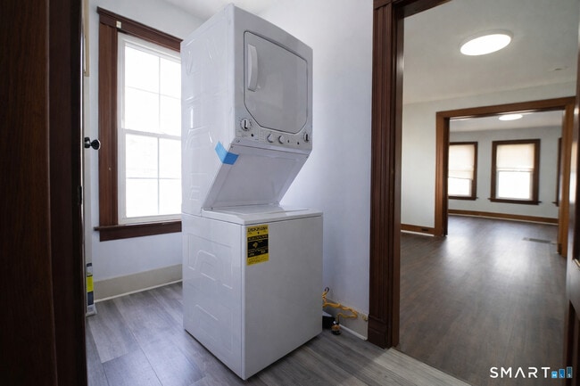 Building Photo - 134 Gorham Ave