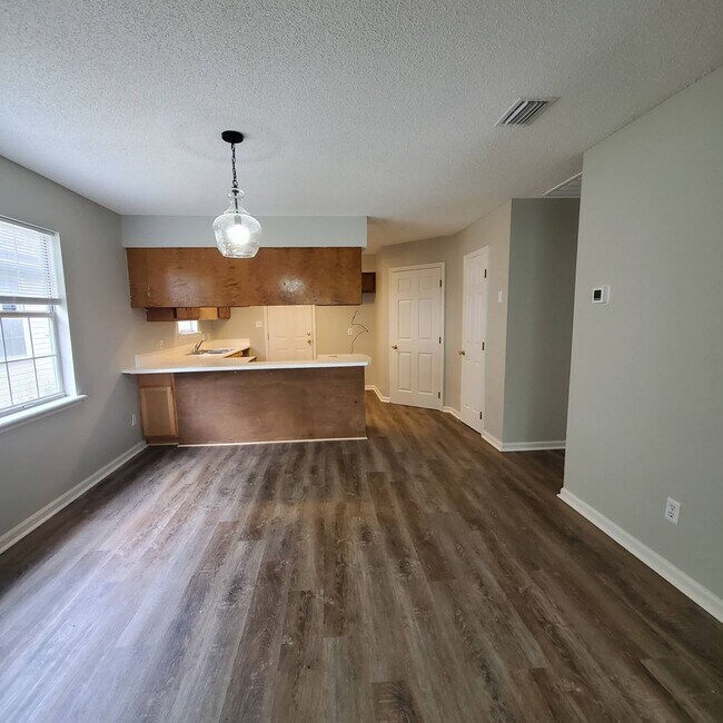 Building Photo - Modern Charm & Tranquil Living: 3-Bedroom Rental Home with New Upgrades in Valdosta, GA