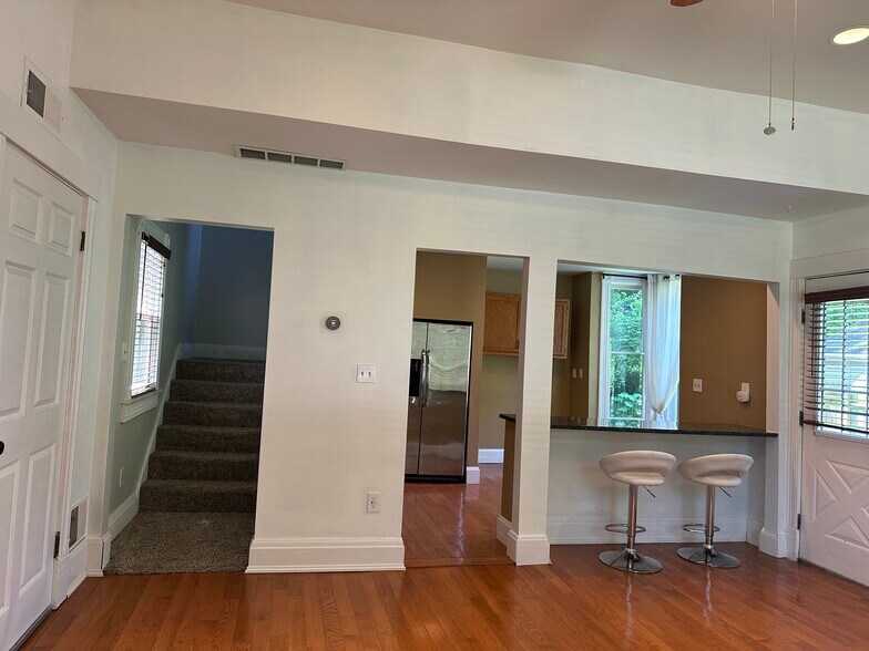 Building Photo - 7039 Clough Pike