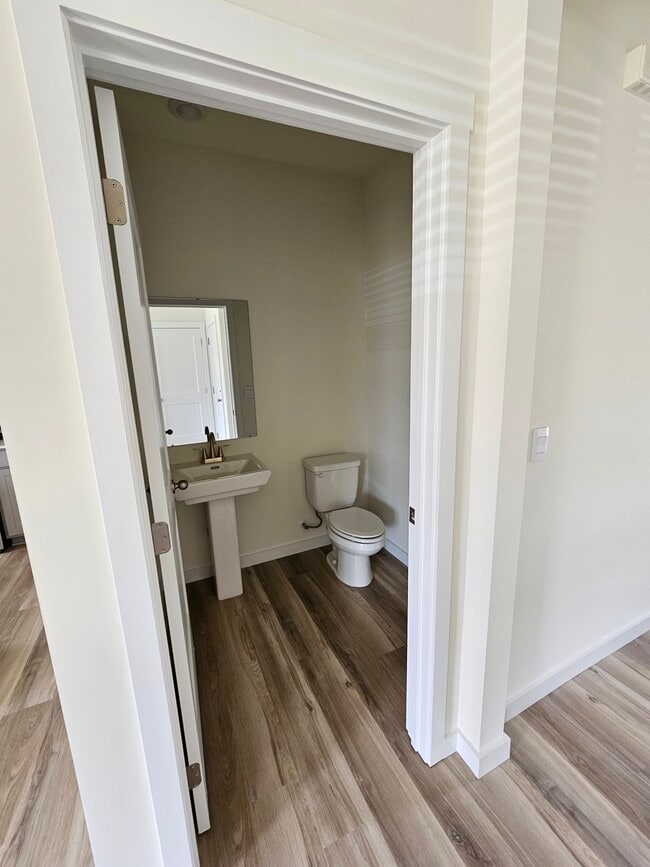 Building Photo - 7327 Bendire Lp