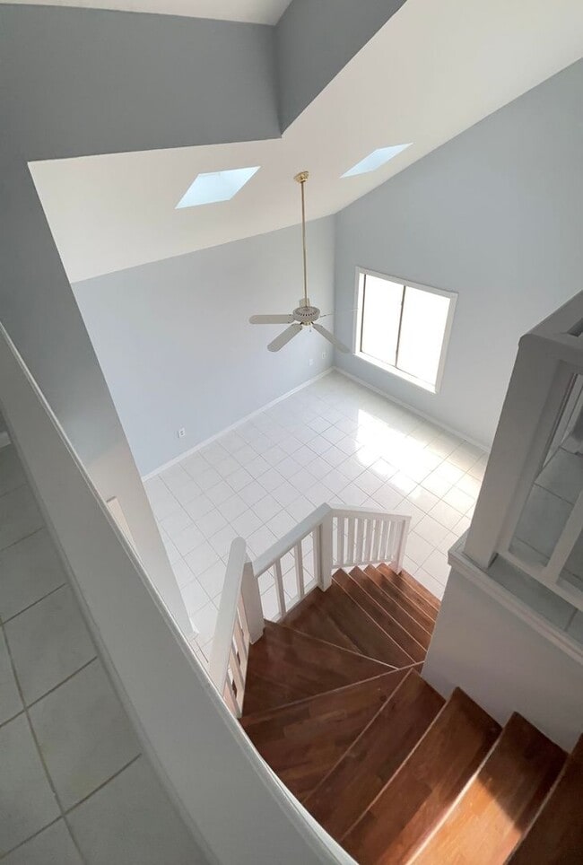 Building Photo - Very cute 2 bedroom/2 bath unfurnished condo