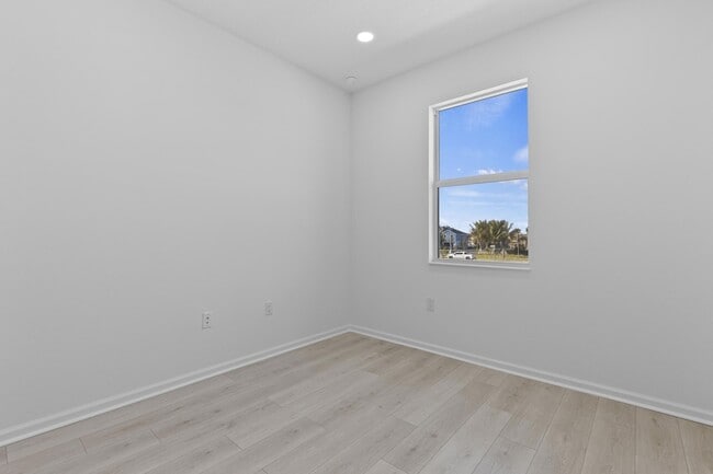 Building Photo - 4404 Longwood Lk Sq