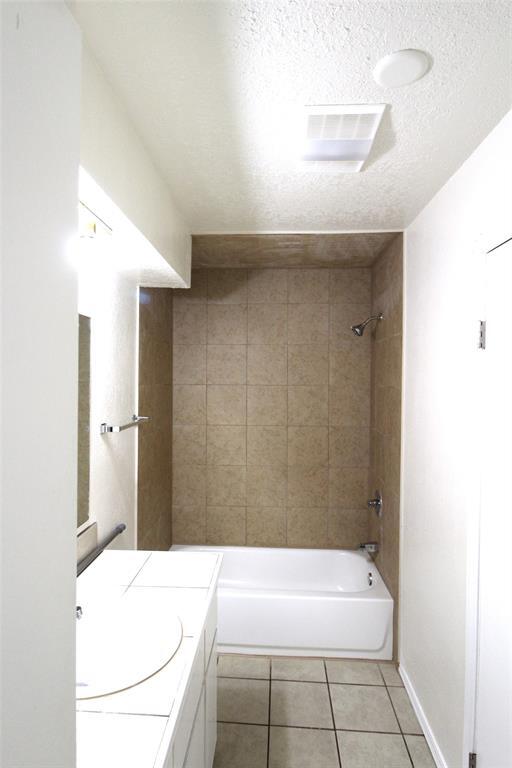 Building Photo - 900 Aspen Ct