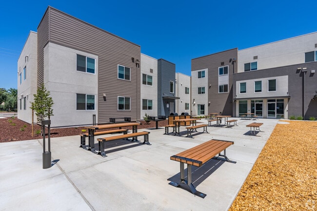 Building Photo - Mosa Apartments