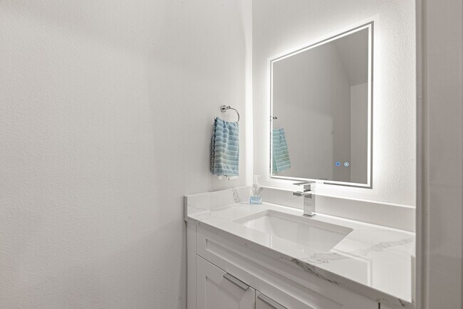 Building Photo - 5722 Rucio Ln