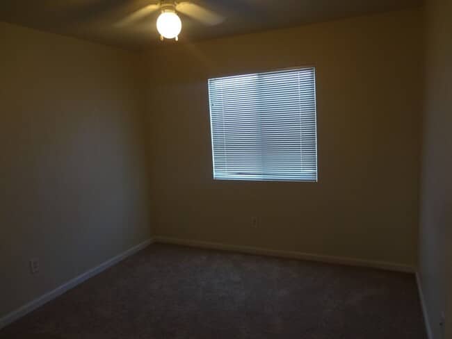 Building Photo - 4 br, 3.5 bath House - 2053 North Bend Drive