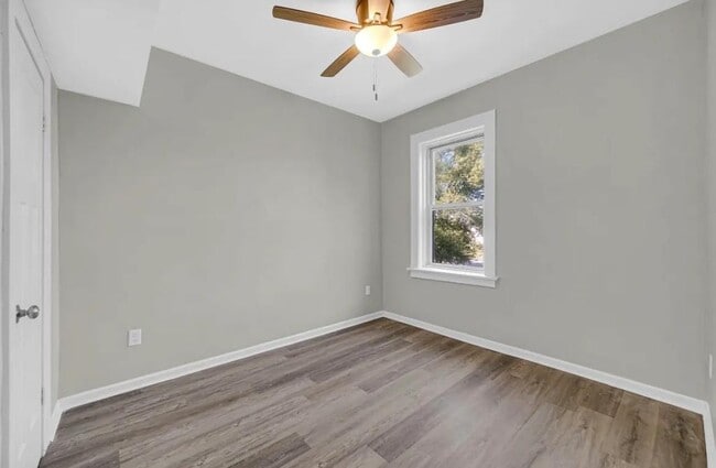 Building Photo - 1319 Marshall St