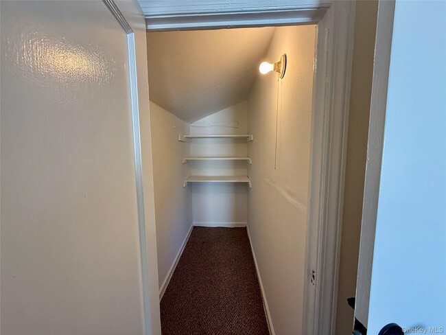 Building Photo - 518 W Olive St